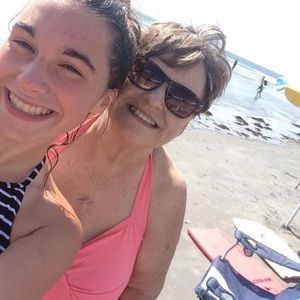 Meet your Posher, Lorraine